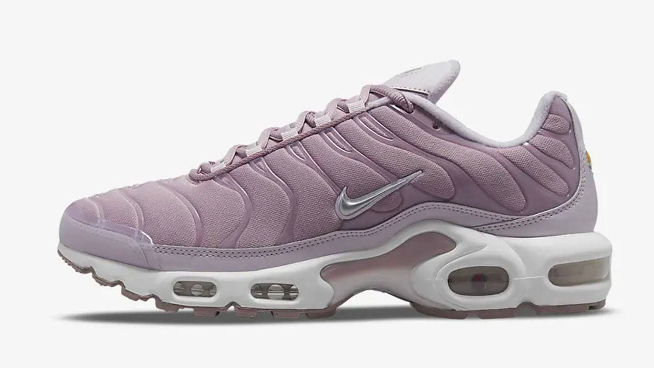 Kick Off April With the Hottest Steals From Nike's Up to 50% Off Spring Sale!