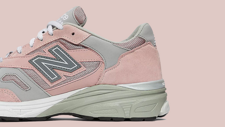 The New Balance 920 Made in England Arrives in Pink and Grey The New Balance 920 Made in England Arrives in Pink and Grey
