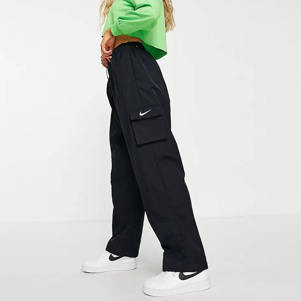 Nike Mini Swoosh Cargo Trousers