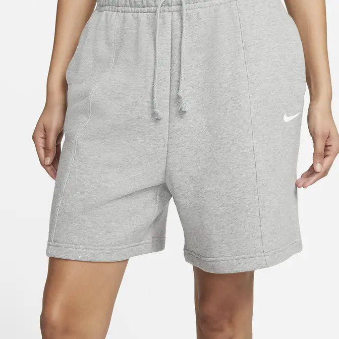 Sportswear Essential Fleece High-Rise Shorts