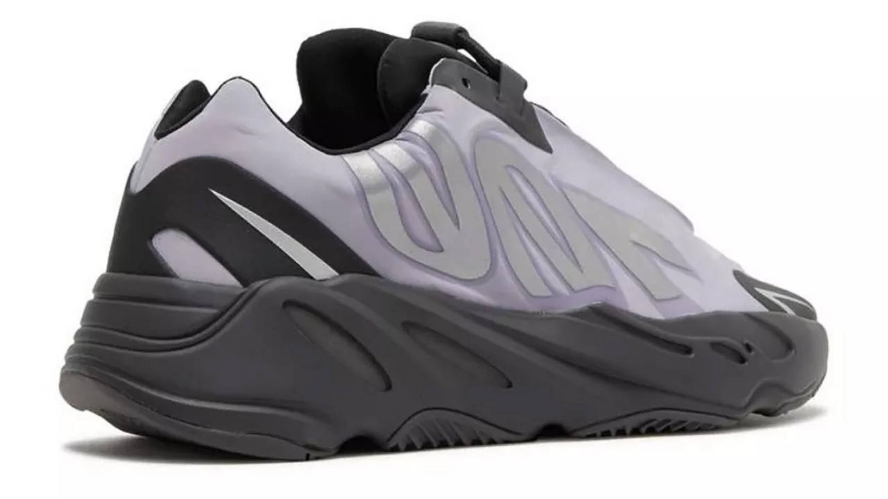Yeezy Boost 700 MNVN Geode 3
