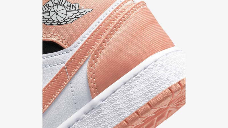 Air Jordan 1 Mid GS Light Madder Root Closeup