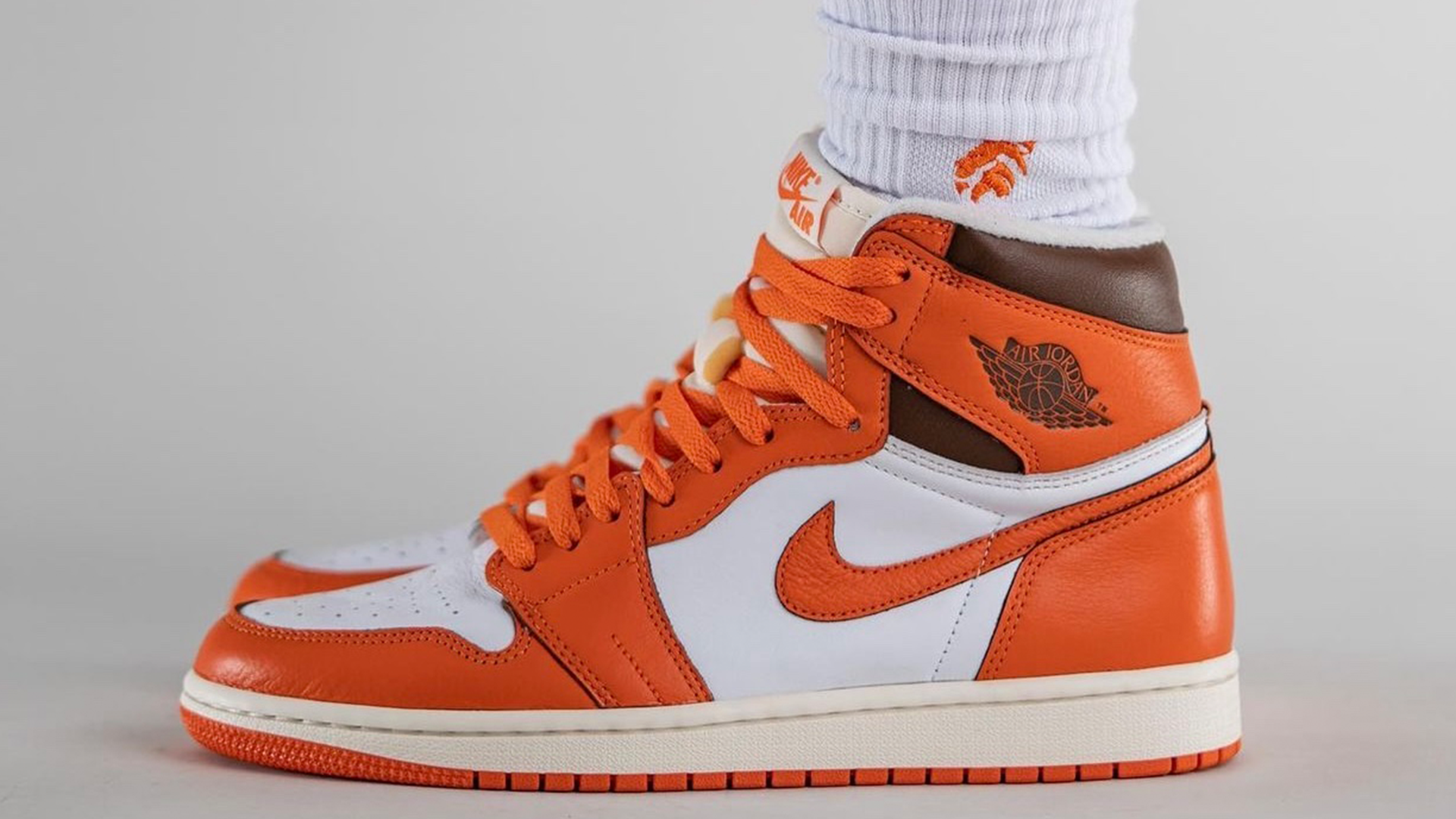 Air Jordan 1 High OG Starfish