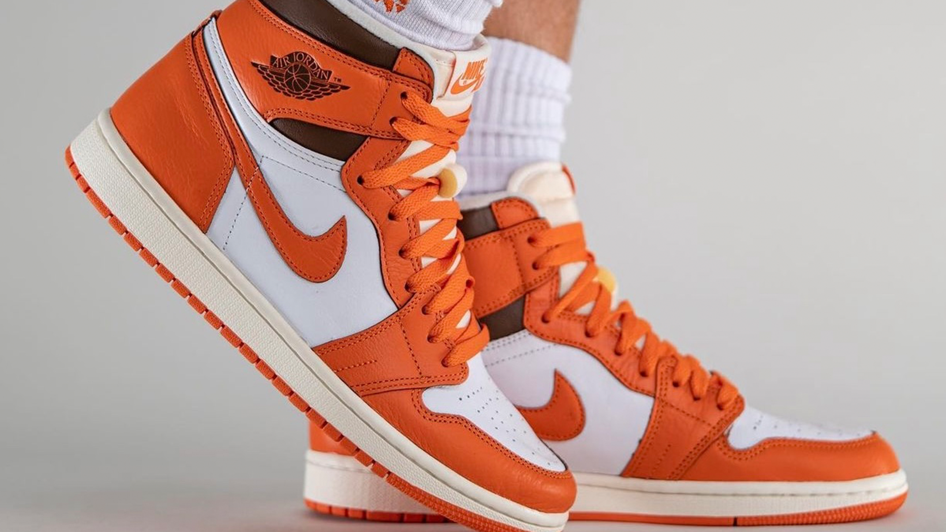 Air Jordan 1 High OG Starfish