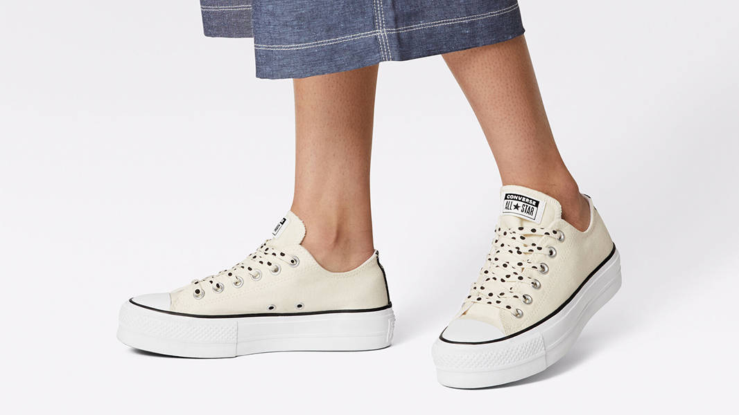 Converse Chuck Taylor Polka Dots Platform Low Black Egret