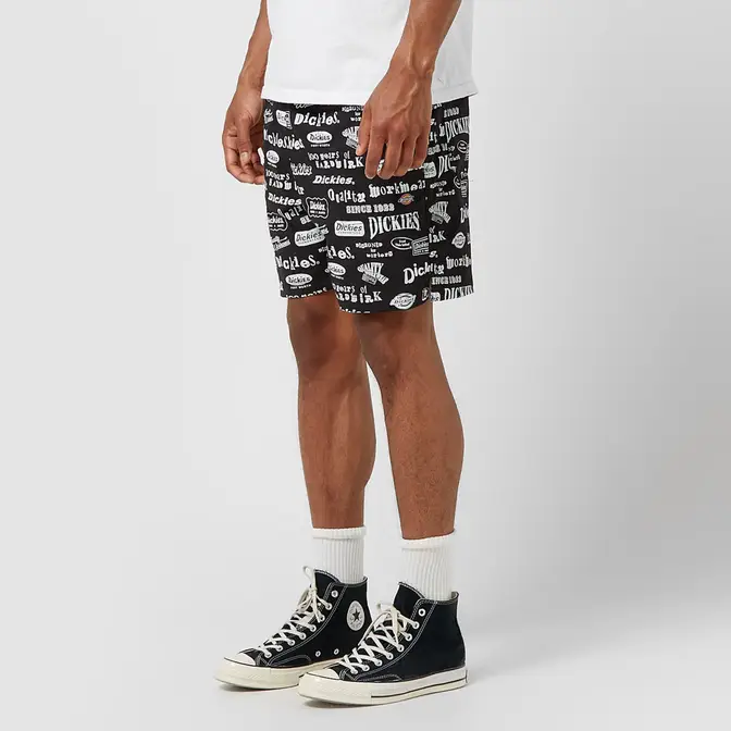 Nike all outlet over print shorts