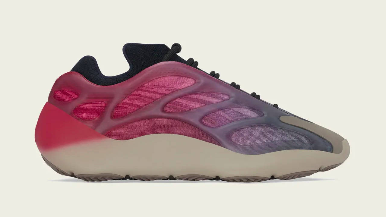 Yeezy 700 V3 "Fade Carbon"