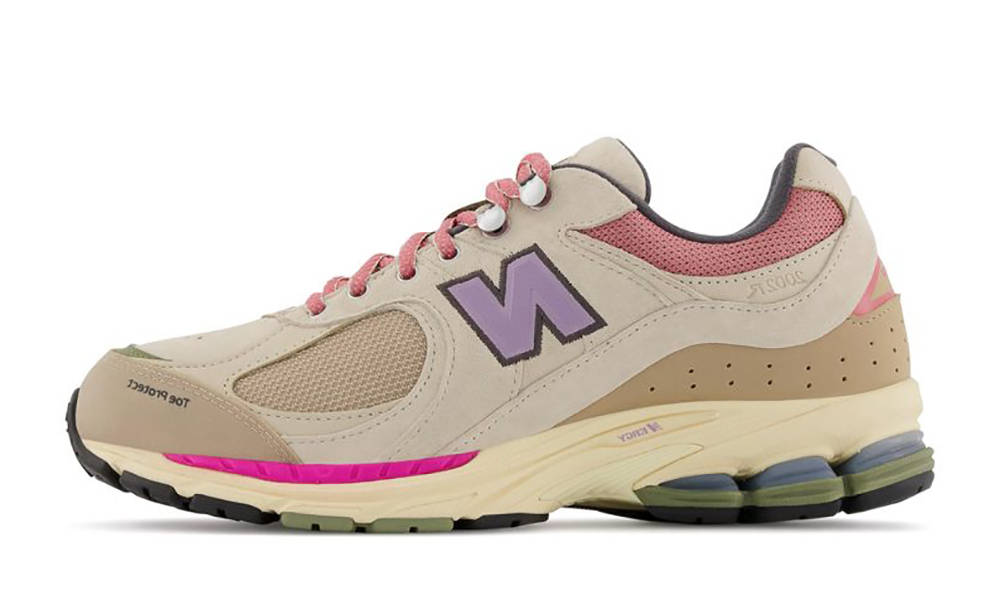 New Balance 2002R Hiking Boot Beige M2002RWL