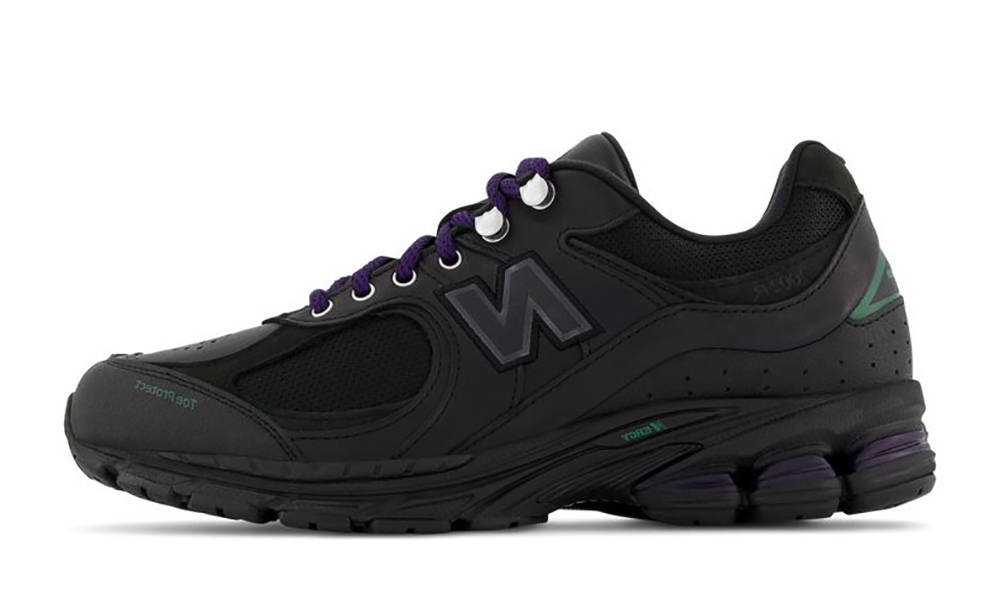 New Balance 2002R Hiking Boot Black M2002RWN
