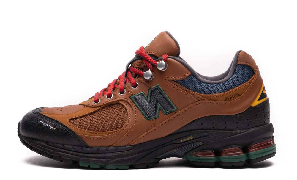 New balance store brown walking shoes