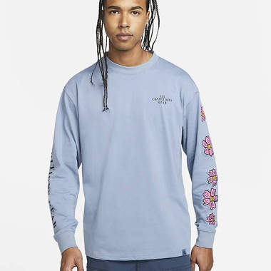 Nike ACG Long-Sleeve Floral T-Shirt Nike ACG Long-Sleeve Floral T-Shirt