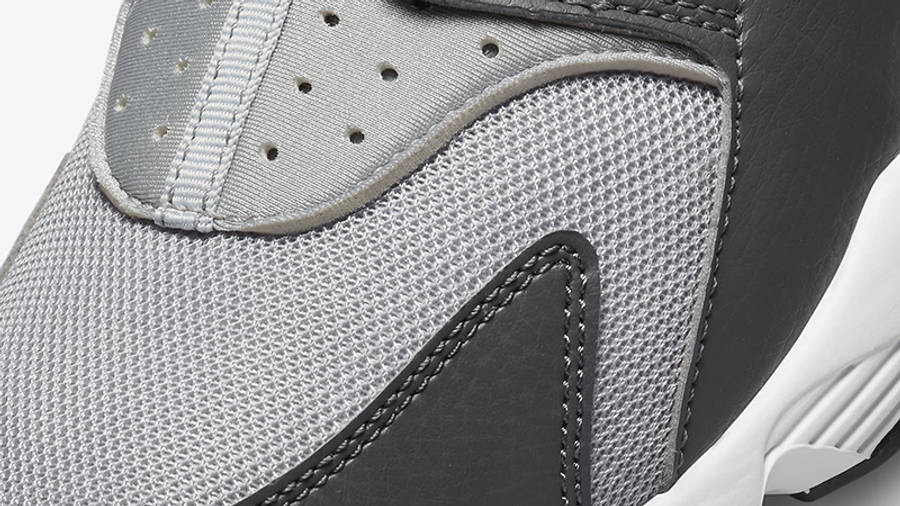 Nike Air Huarache Grey Red DV3504-001 Detail
