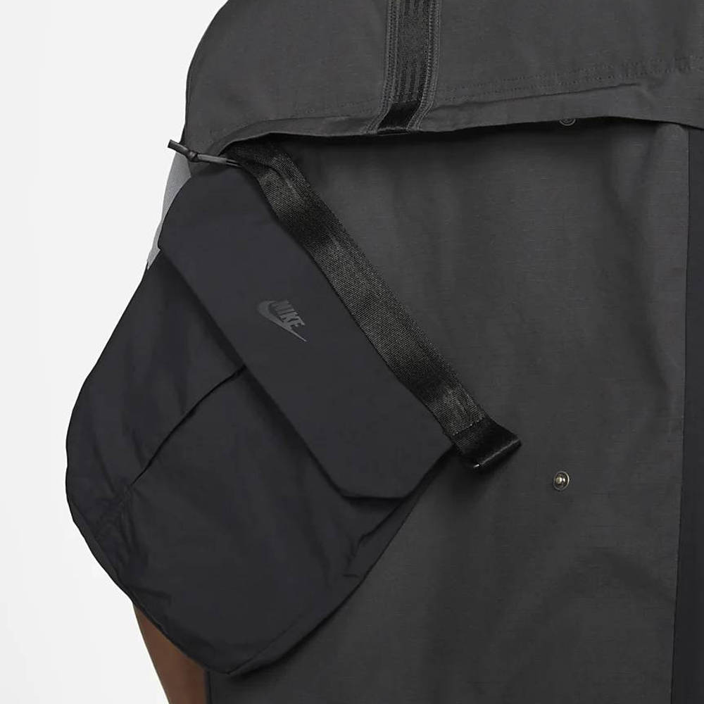 Nike Sportswear Tech Pack Unlined Gilet Black shoulder