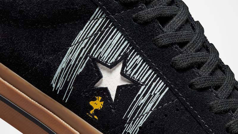 Peanuts x Converse One Star Black Closeup