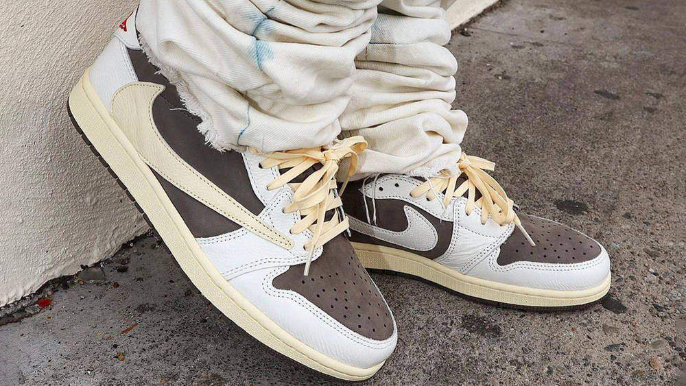 Image via stylelikekay Travis Scott x Air Jordan 1 Low "Reverse Mocha"