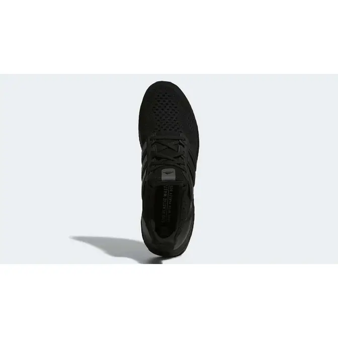 Mens ultra boost triple black 11.5 hotsell