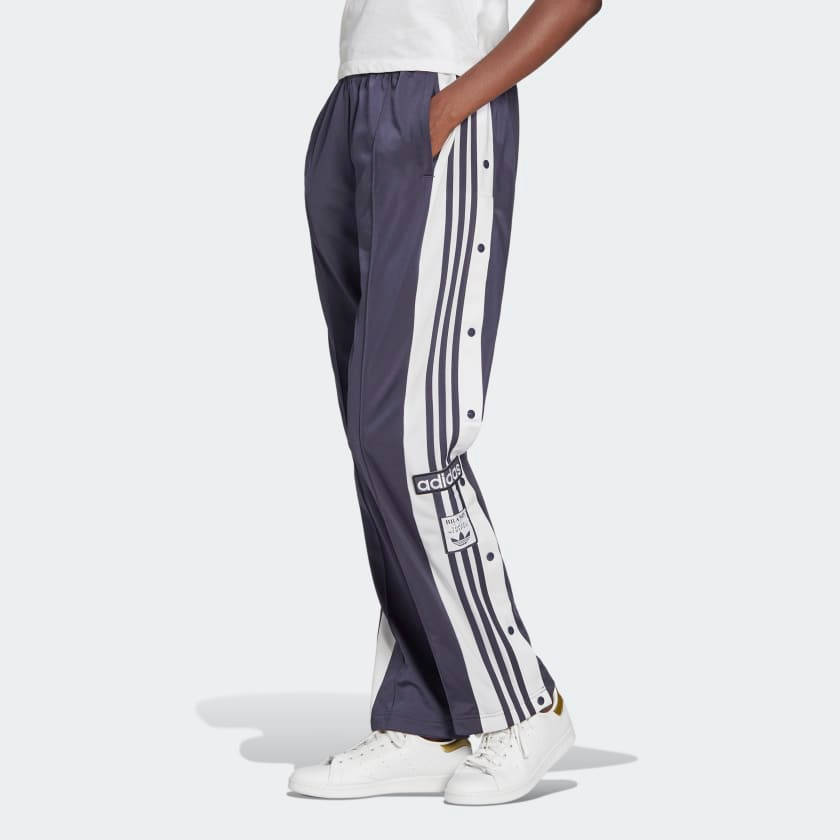 Adicolor_Classics_Adibreak_Tracksuit_Bottoms_Blue_HE9472_21_model