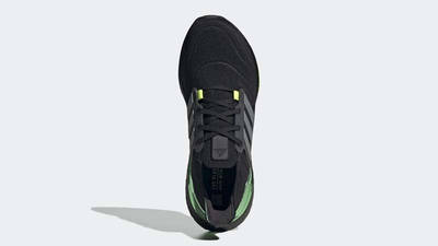 adidas Ultra Boost 22 Black Beam Green Middle