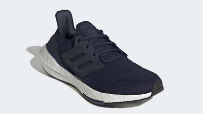 adidas Ultra Boost 22 Collegiate Navy Front