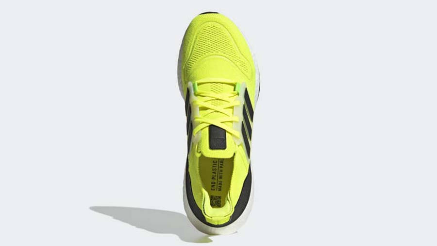 adidas Ultra Boost 22 Solar Yellow Middle