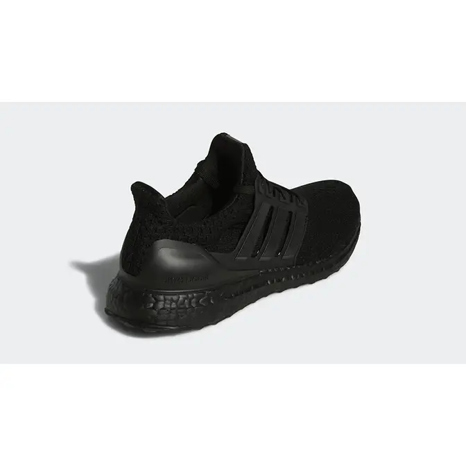 Triple black ultra 2024 boost 4.0 womens