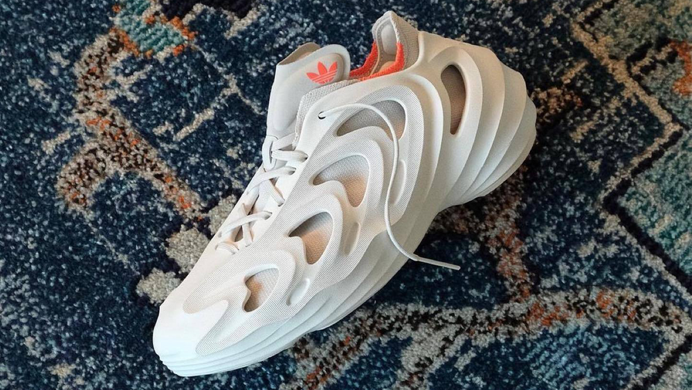 Image via lin_second_ adiFOM Q Cloud White