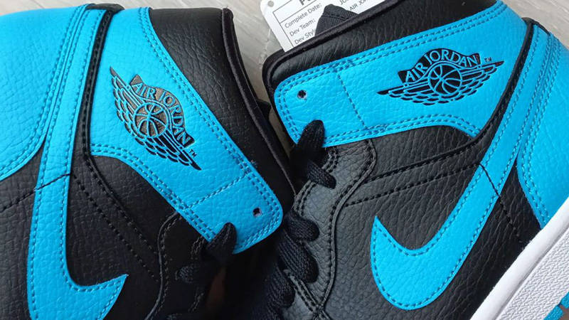 Air Jordan 1 High OG Black UNC