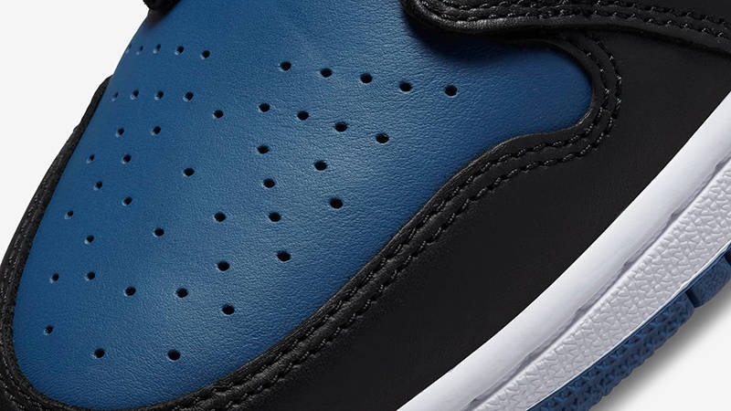 Air Jordan 1 Low OG Mystic Navy Womens CZ0775-041 Detail
