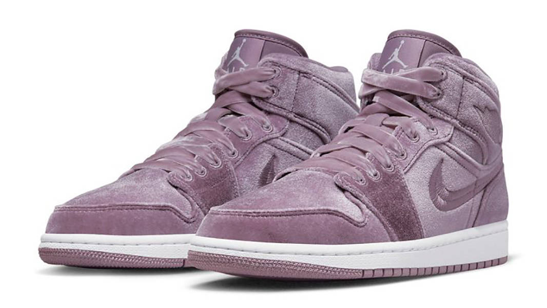 Air Jordan 1 Mid Mauve SIde