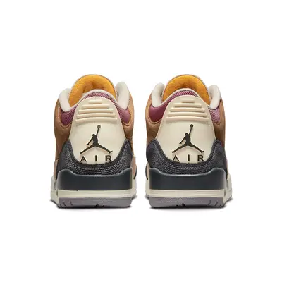 Fresh from Jordan Brand s Fall 2021 clothing collection are these Winterized Archaeo Brown DR8869-200 Back