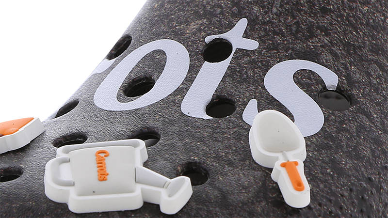 Carrots x Crocs Clog Khaki Black 207699-206 Detail