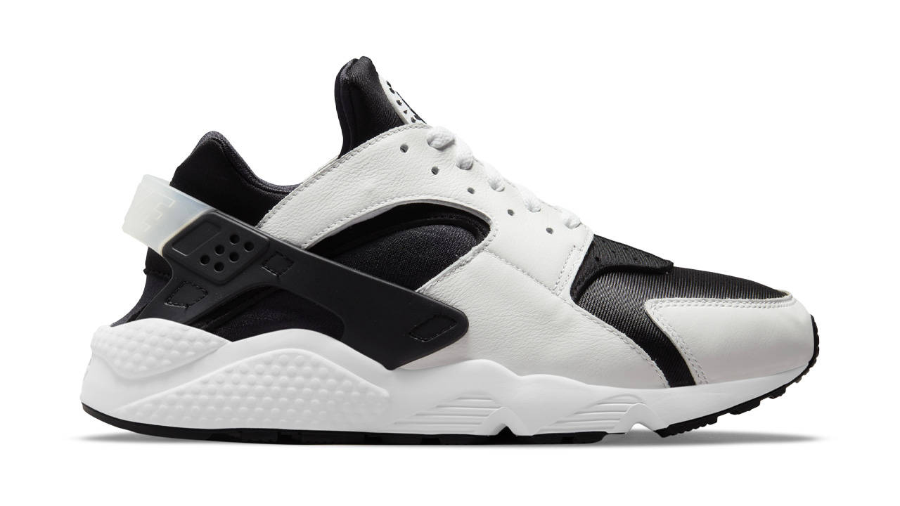 Grab Some Mega Steals Over at Foot Locker's Up to 50% Off Sale!
