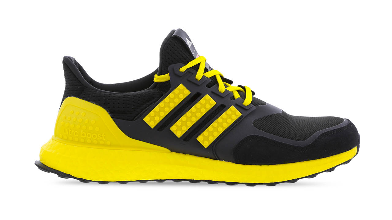 Grab Some Mega Steals Over at Foot Locker's Up to 50% Off Sale!