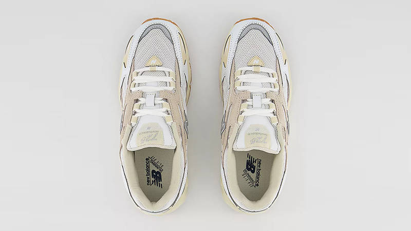 New Balance 725 Radically Classic Pack Beige ML725T Top