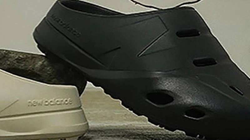 New Balance Clog Black Side