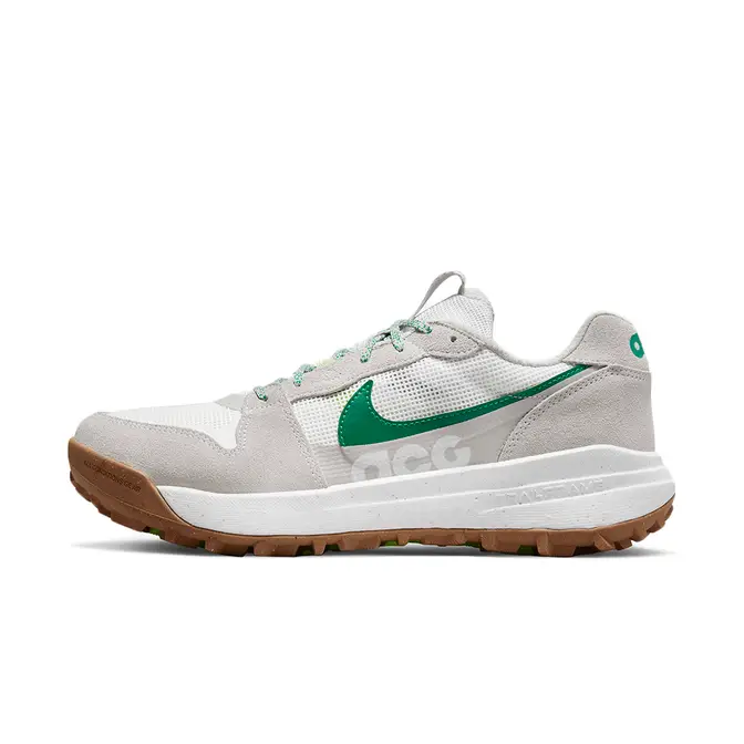 ★関税込★NIKE★Nike ACG Lowcate Light Iron Ore★23-30cm Nike's ACG Lowcate Comes Covered in Earthy Hues