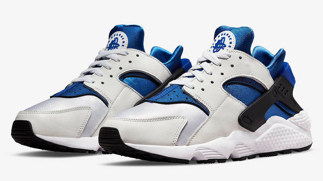 Nike huarache white on sale blue