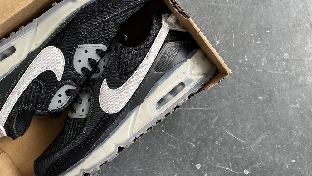 Nike Air Max 90 Terrascape Black White_4-5_1