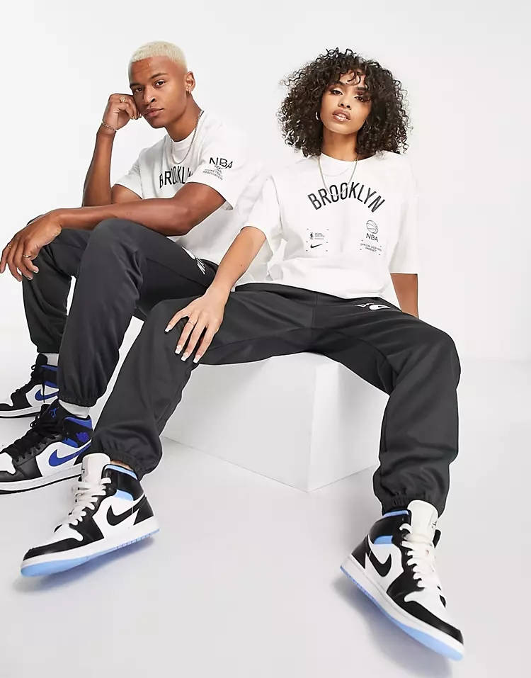 Nike Basketball NBA Brooklyn Nets Courtside T-Shirt
