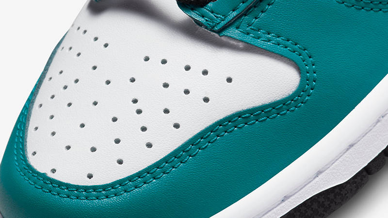 Nike Dunk High GS Volt Bright Spruce DB2179-109 Detail
