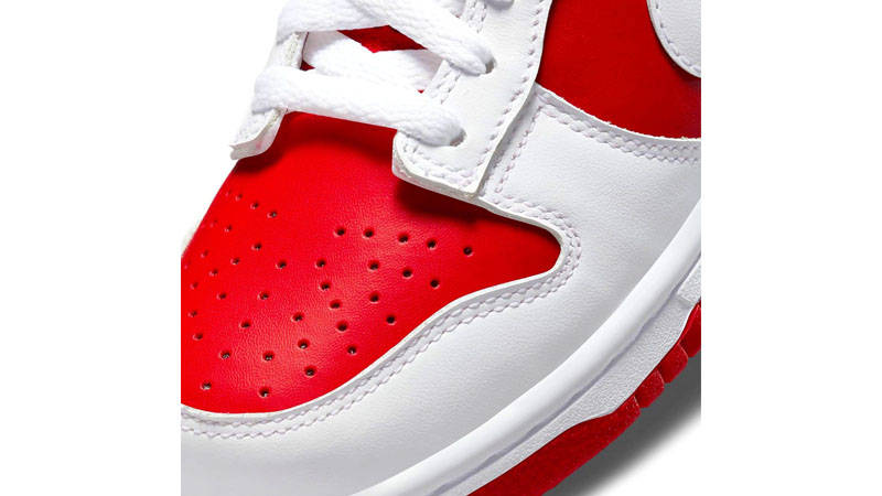 Nike Dunk Low GS University Red Closeup 1