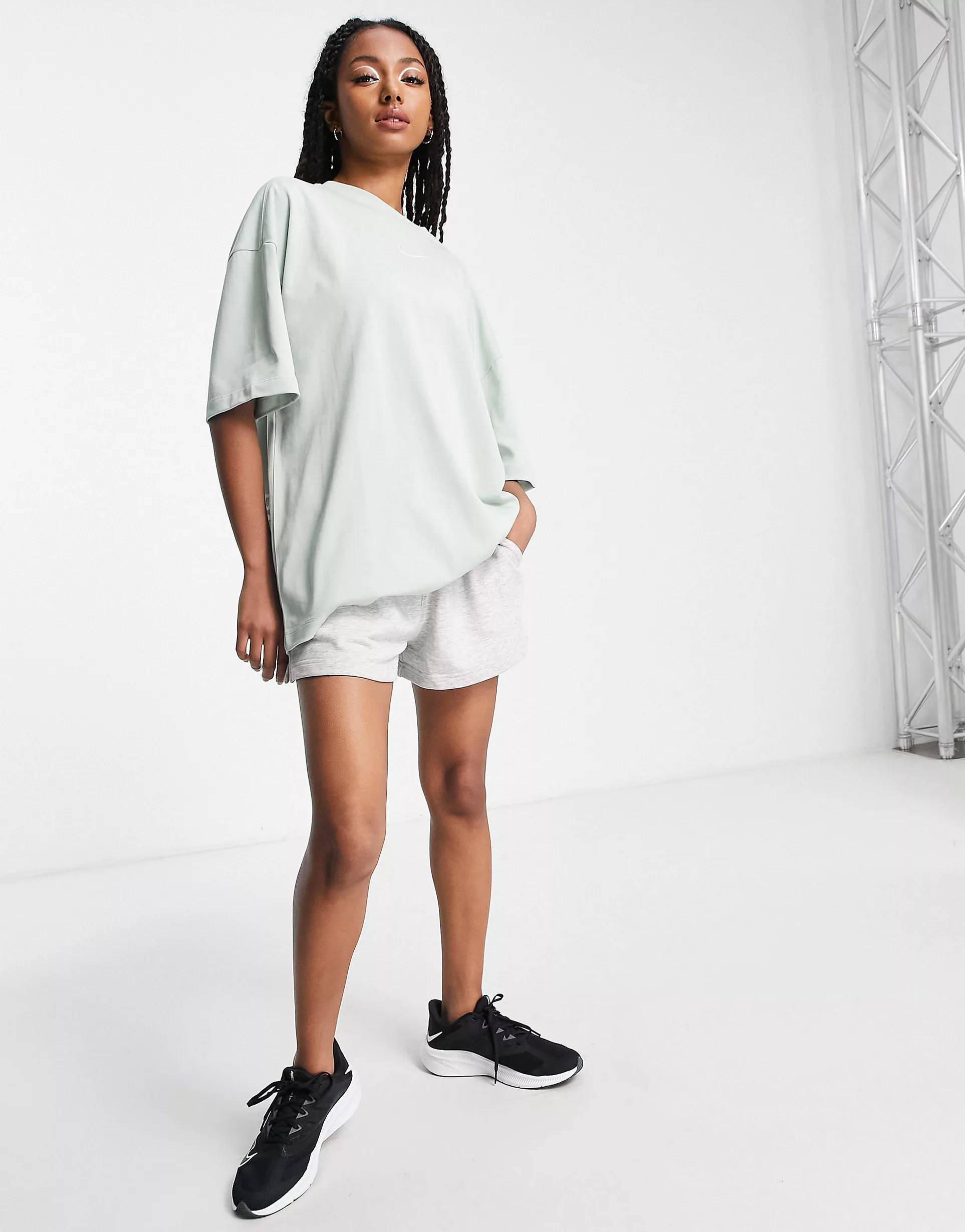 Nike Football PSG Oversized T-Shirt Light Green full