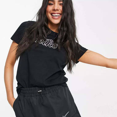 Nike Icon Clash Outline Logo T-Shirt Nike Icon Clash Outline Logo T-Shirt