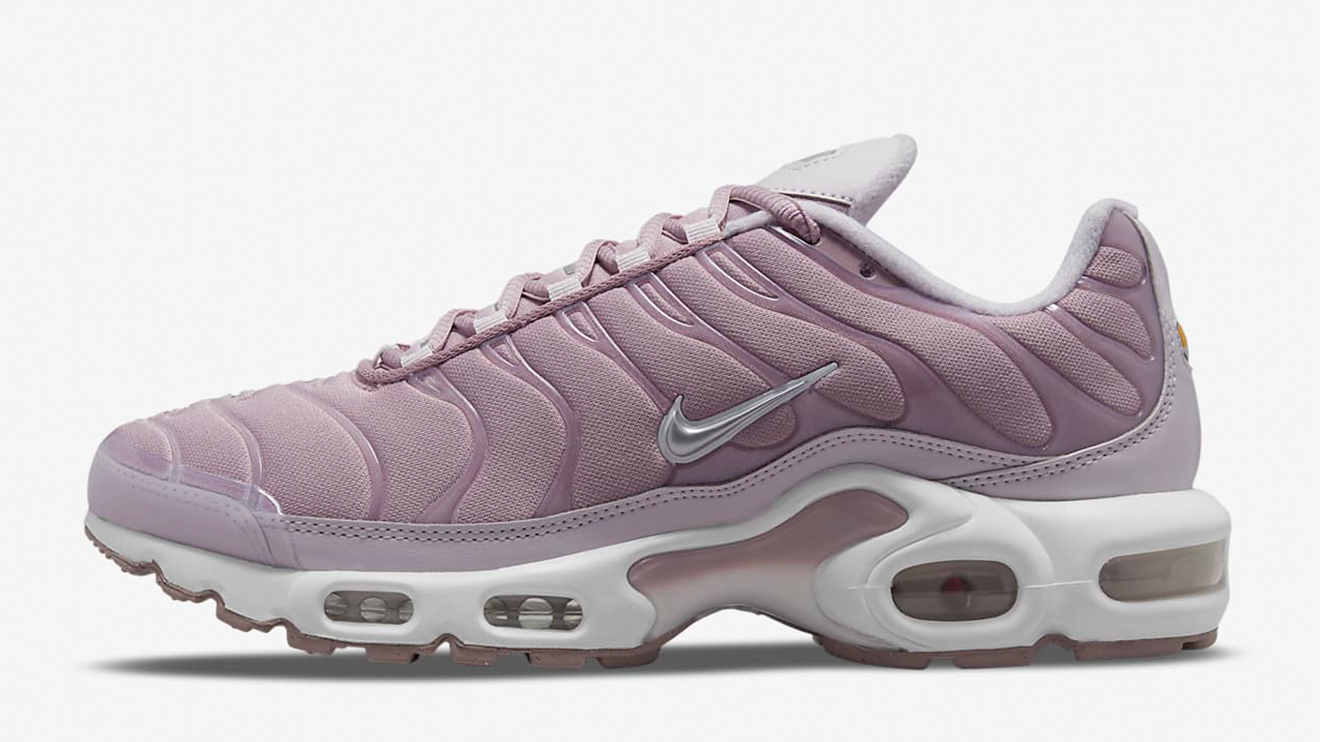 Nike’s Summer Sale is Bringing the Heat: Here’s What You Should Cop