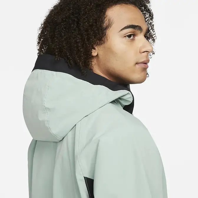 Nike Sportswear Air Max Men's Woven Jacket. UK