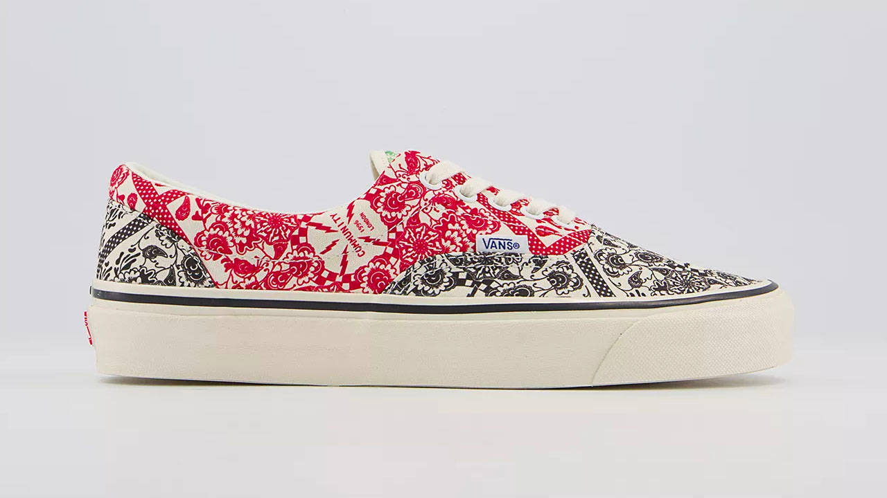 Offspring's Summer Sale Is Stuffed With Scorching Sneaker Steals!