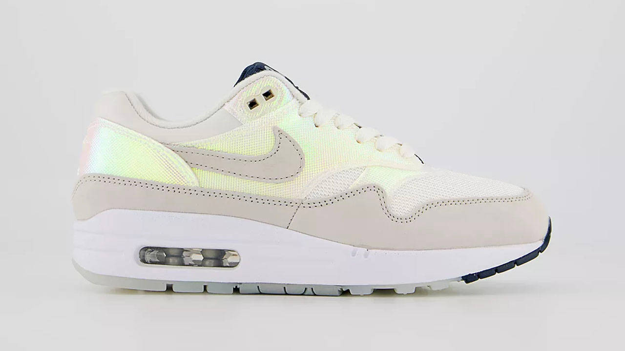 Offspring's Summer Sale Is Stuffed With Scorching Sneaker Steals!