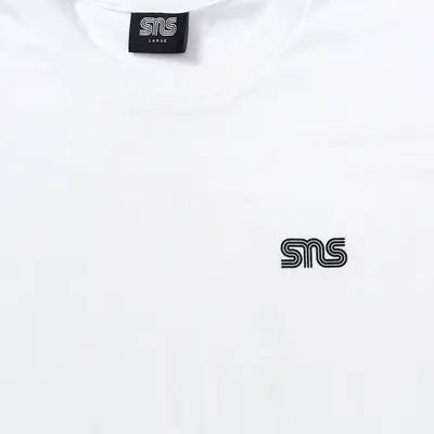 Kaufe bei SVD das Produkt SSCNPKCMSLM1-SHORT SLEEVE-T-SHIRT von der Kollektion SP2022 White logo