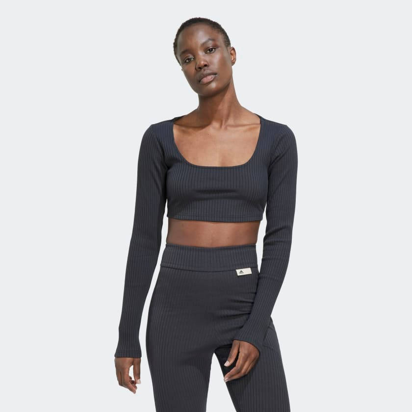 Studio_Lounge_Ribbed_Cropped_Long-Sleeve_Top_Grey_HH8502_21_model