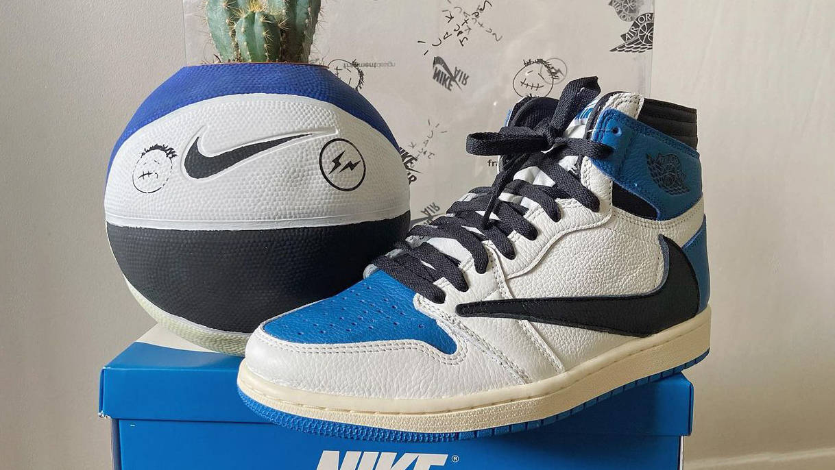 Travis Scott x fragment design x Jordan 1 High